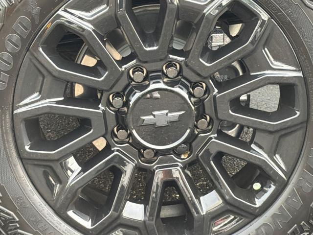 2026 Chevrolet Silverado Hd - $81,000