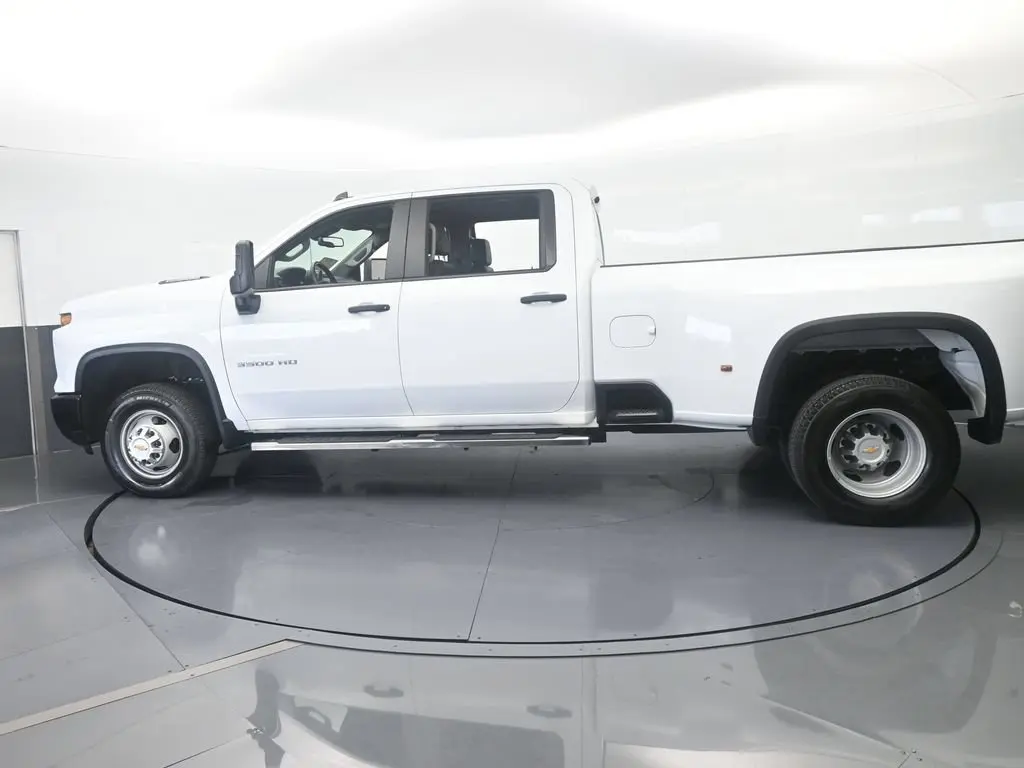 2026 Chevrolet Silverado Hd - $61,767