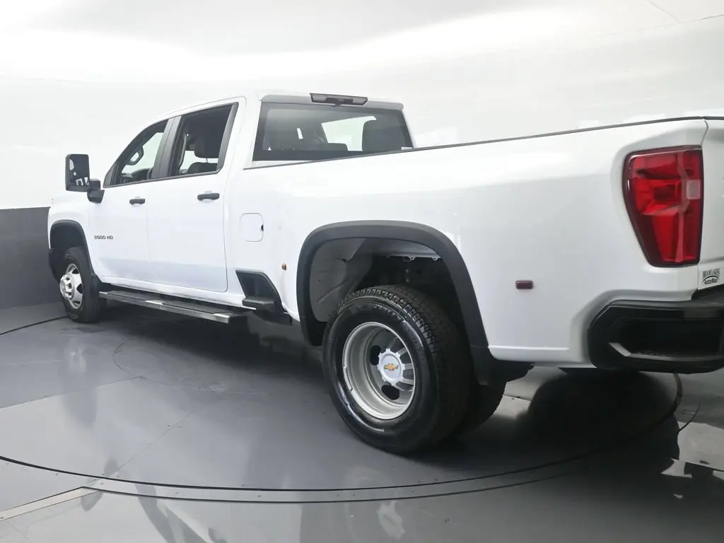 2026 Chevrolet Silverado Hd - $61,767