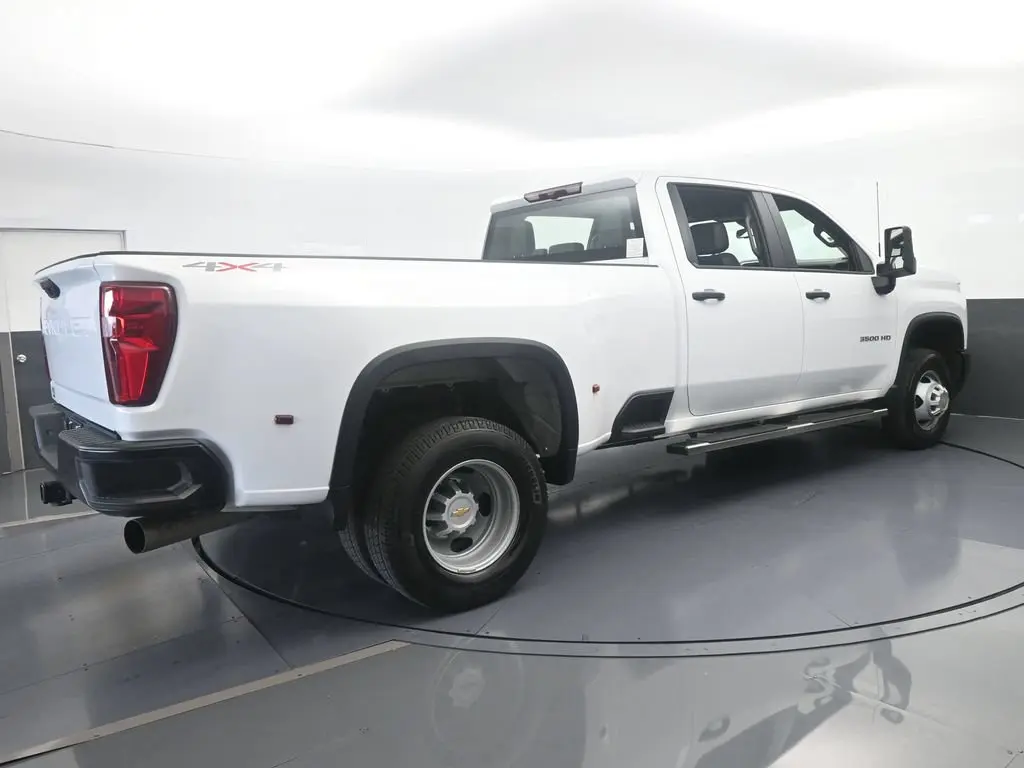 2026 Chevrolet Silverado Hd - $61,767