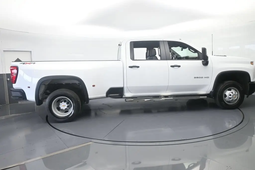 2026 Chevrolet Silverado Hd - $61,767
