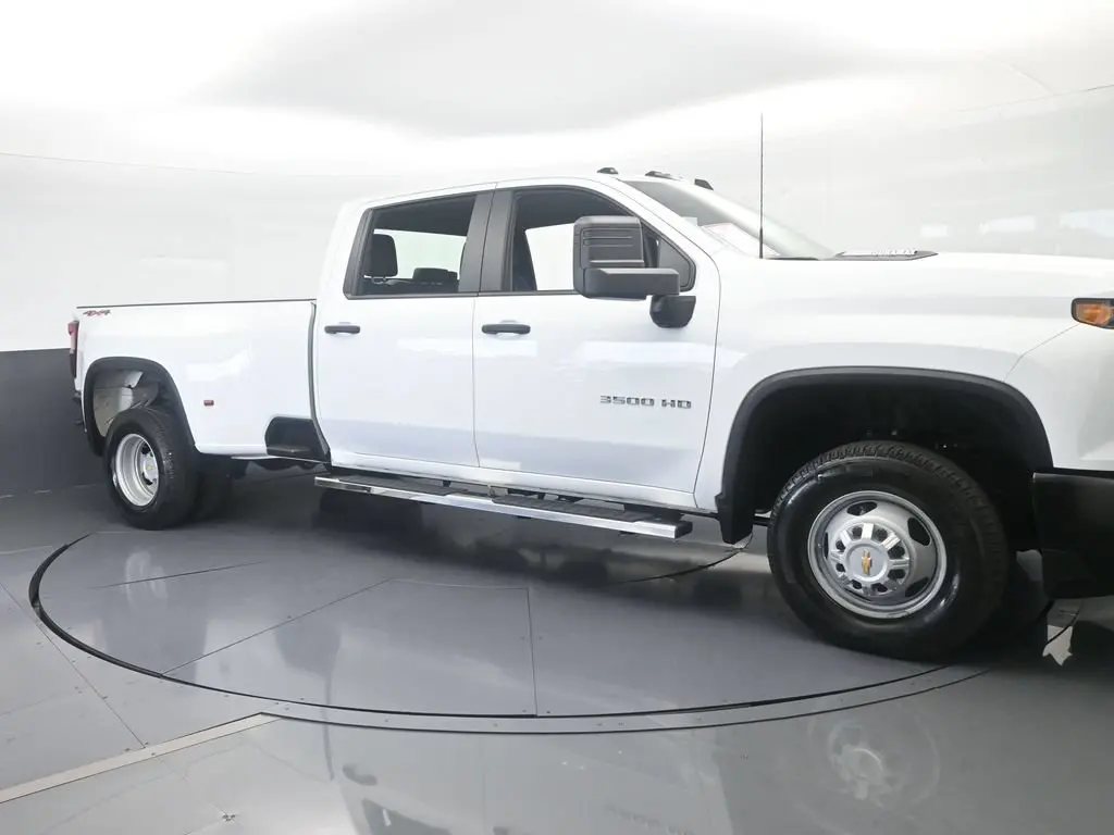 2026 Chevrolet Silverado Hd - $61,767