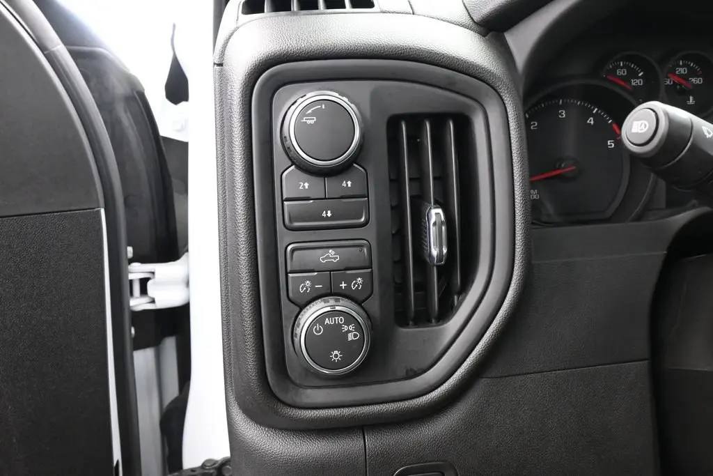 2026 Chevrolet Silverado Hd - $61,767