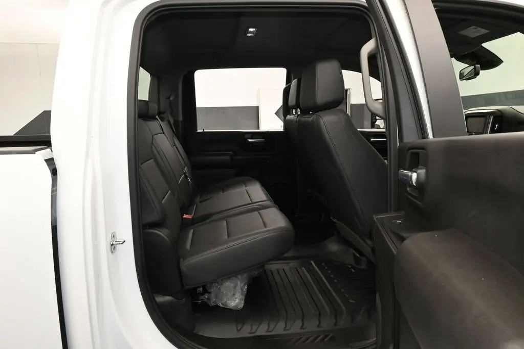 2026 Chevrolet Silverado Hd - $61,767