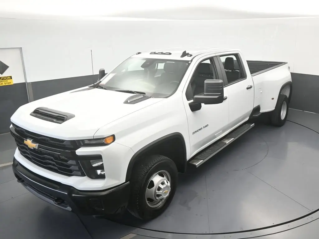2026 Chevrolet Silverado Hd - $61,767