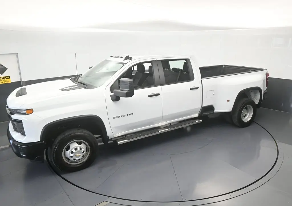 2026 Chevrolet Silverado Hd - $61,767