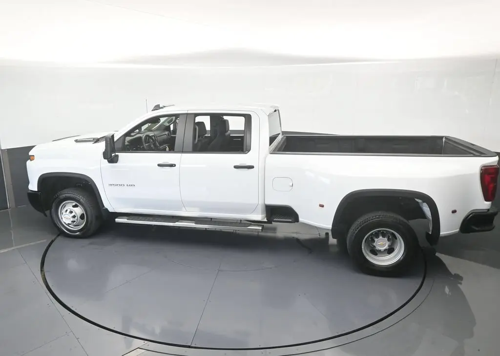 2026 Chevrolet Silverado Hd - $61,767