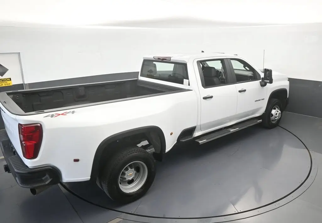2026 Chevrolet Silverado Hd - $61,767