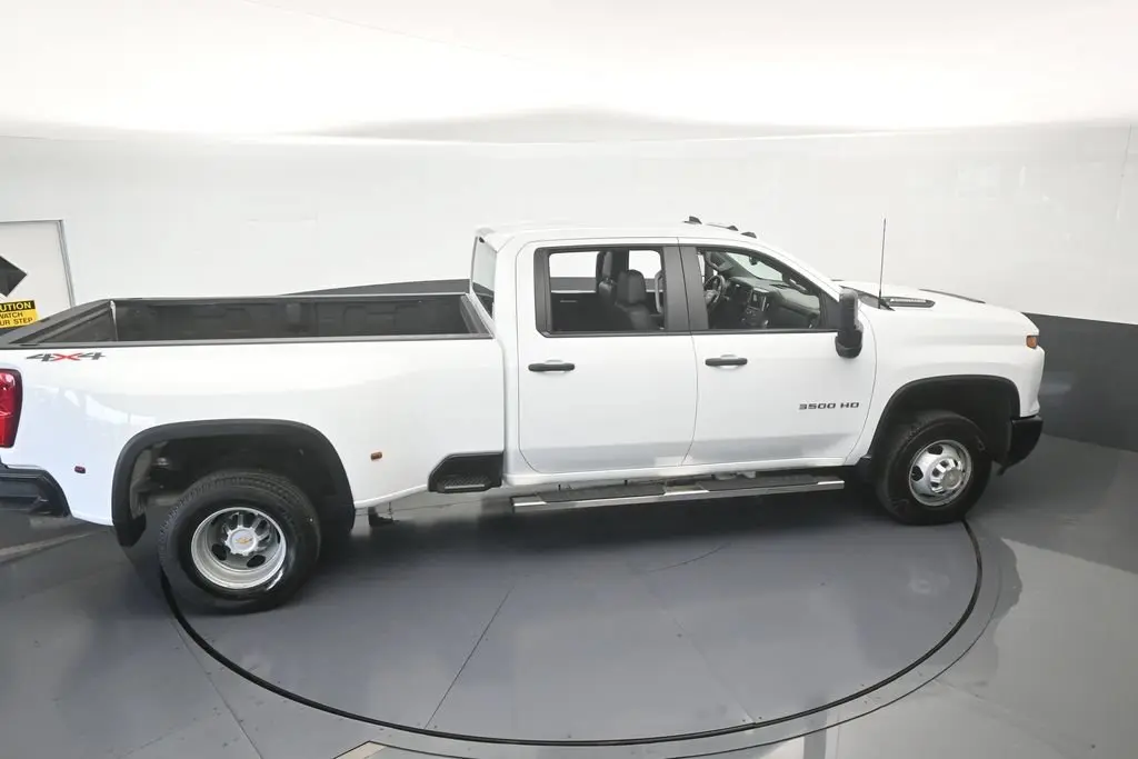 2026 Chevrolet Silverado Hd - $61,767