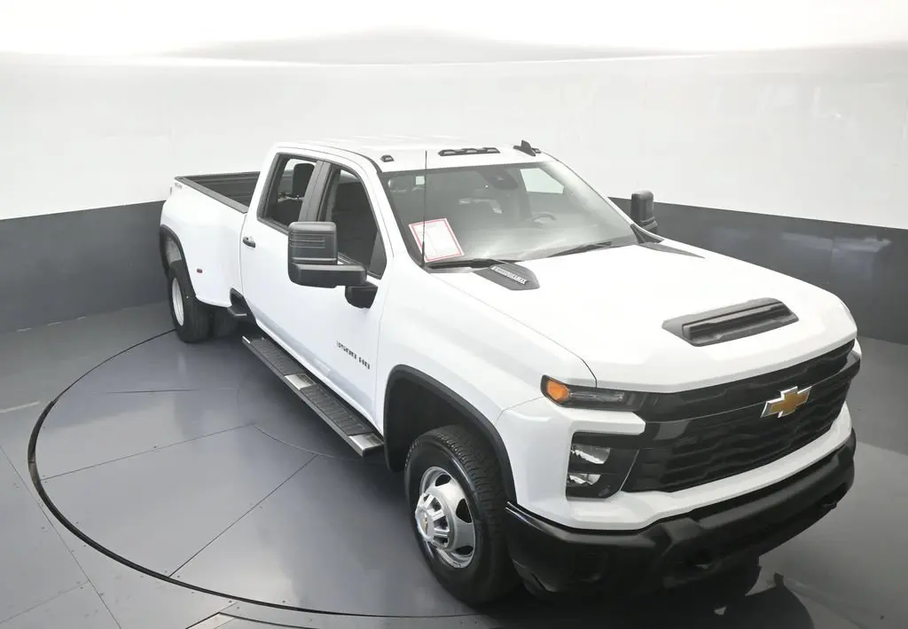 2026 Chevrolet Silverado Hd - $61,767