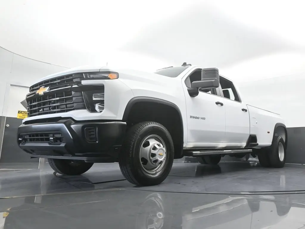 2026 Chevrolet Silverado Hd - $61,767