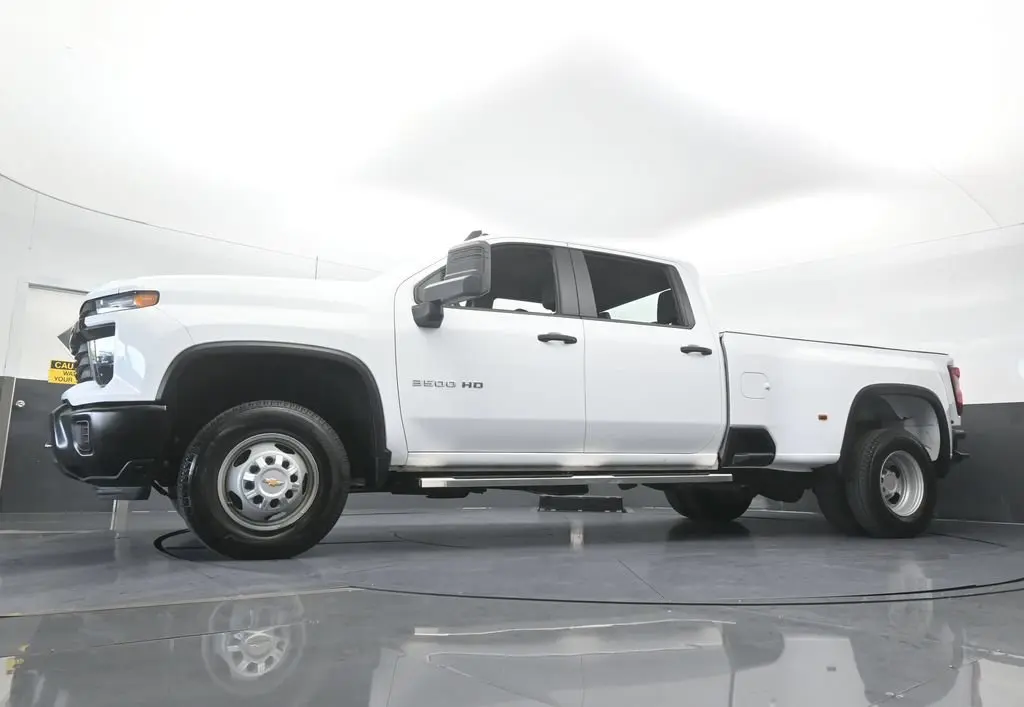 2026 Chevrolet Silverado Hd - $61,767