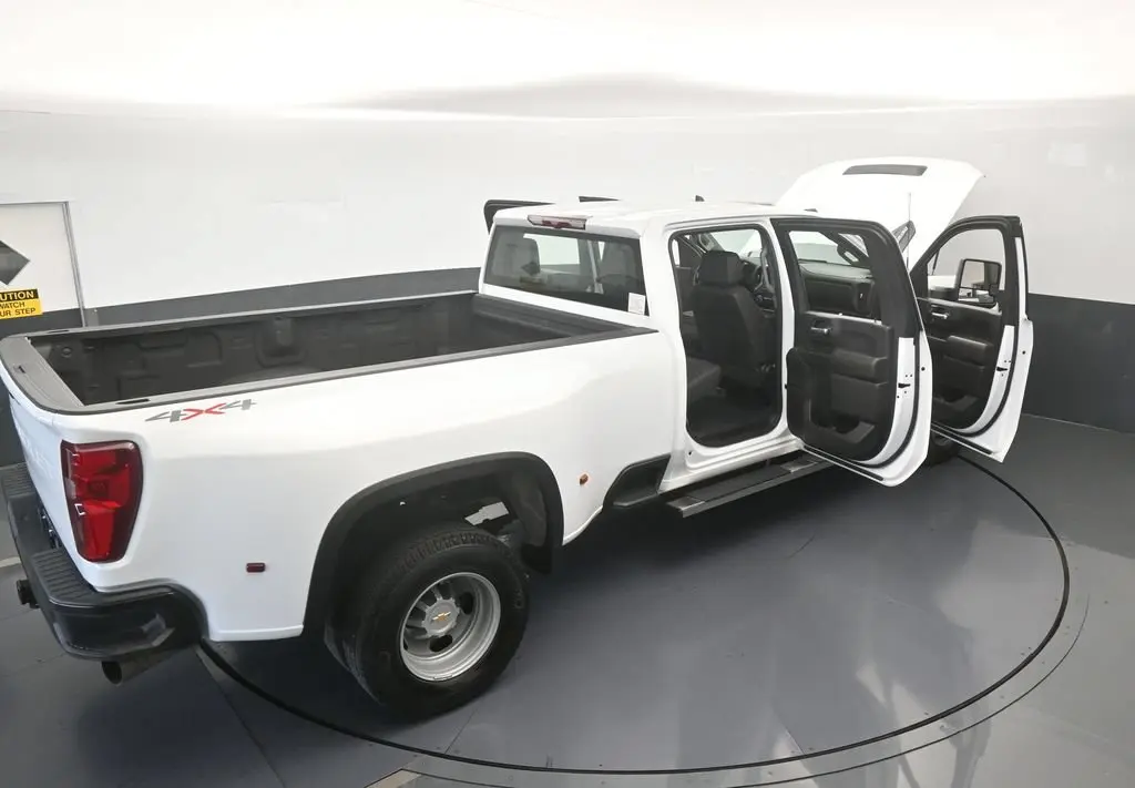 2026 Chevrolet Silverado Hd - $61,767