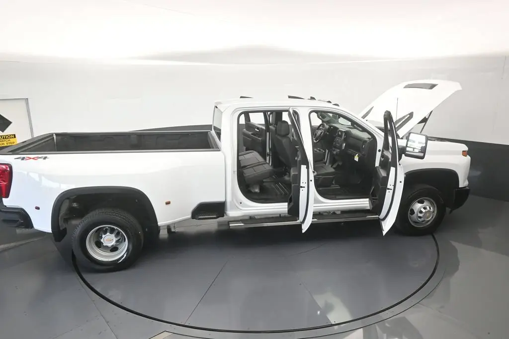 2026 Chevrolet Silverado Hd - $61,767