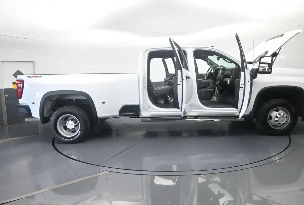 2026 Chevrolet Silverado Hd - $61,767