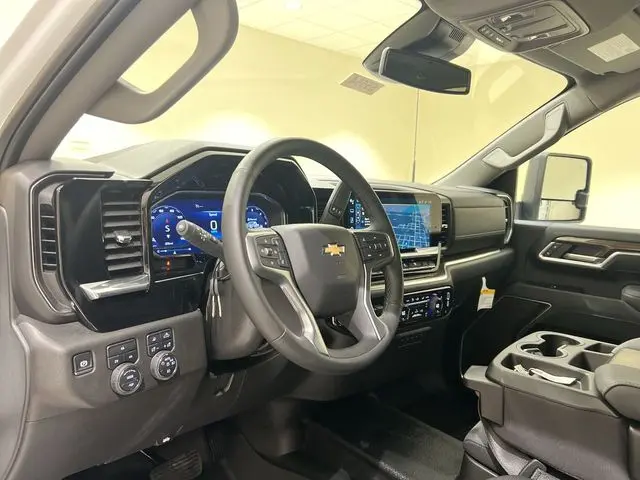 2025 Chevrolet Silverado Hd - $73,015