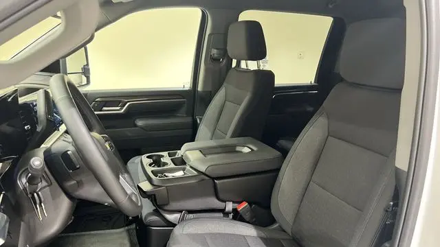 2025 Chevrolet Silverado 3500HD LT
