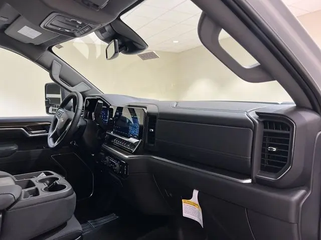 2025 Chevrolet Silverado Hd - $73,015