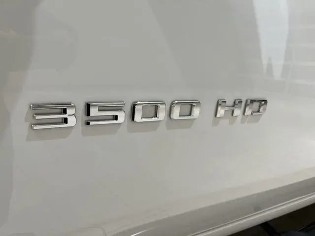 2025 Chevrolet Silverado Hd - $73,015