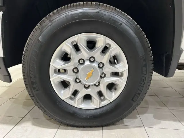 2025 Chevrolet Silverado Hd - $73,015