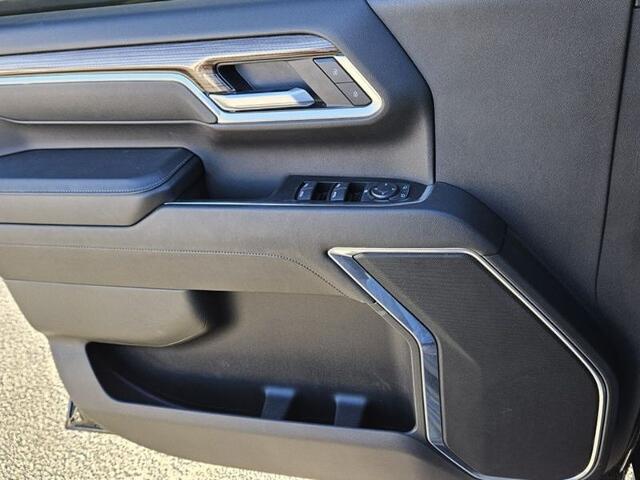 2025 Chevrolet Silverado Hd - $61,995