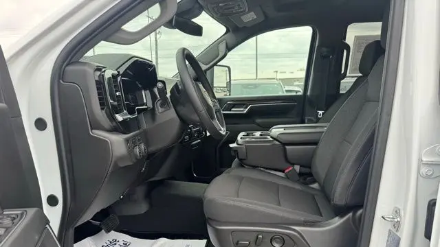 2025 Chevrolet Silverado 3500HD LT