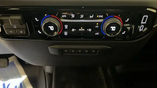 2025 Chevrolet Silverado 3500HD LT
