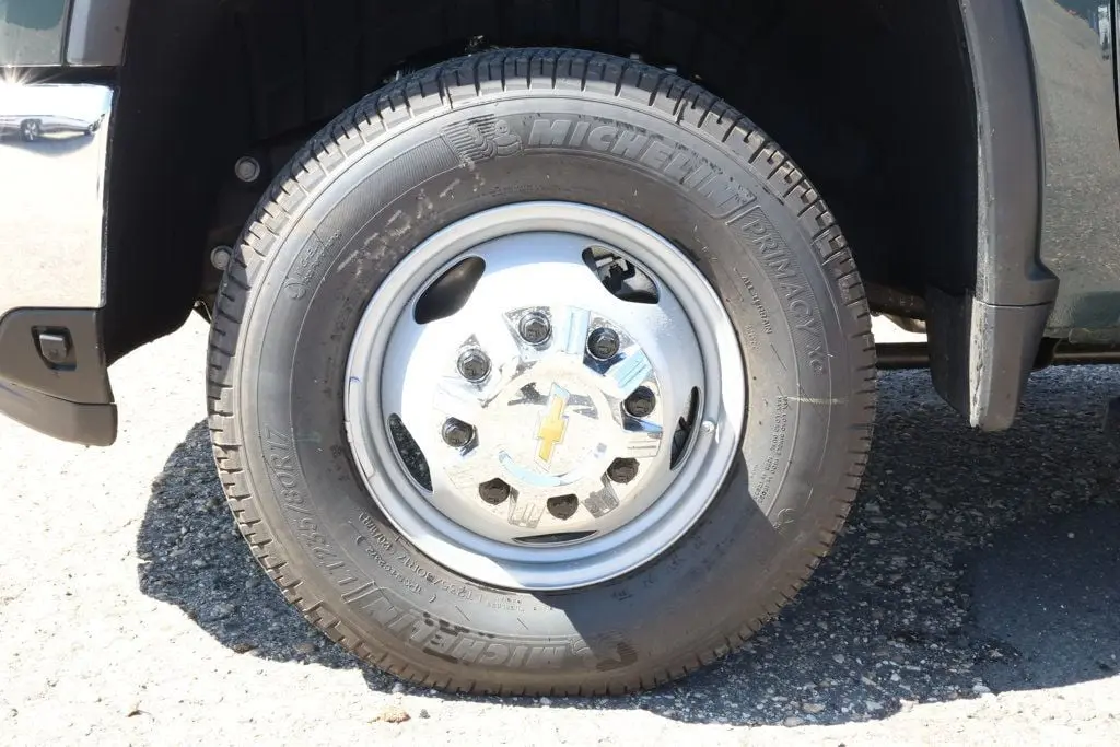 2026 Chevrolet Silverado Hd - $73,995