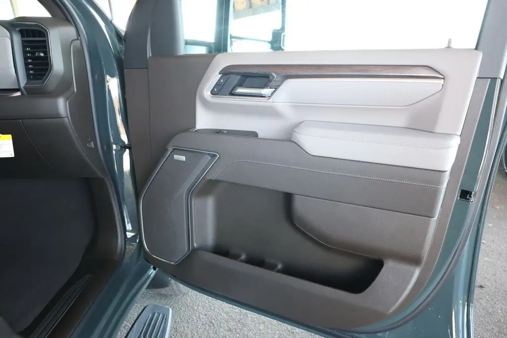 2026 Chevrolet Silverado Hd - $73,995