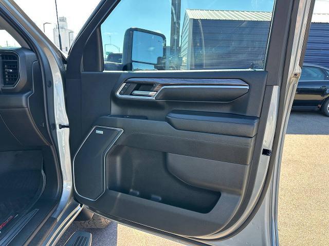 2025 Chevrolet Silverado Hd - $68,900