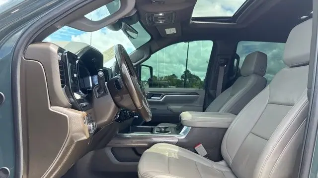 2025 Chevrolet Silverado 3500HD LTZ