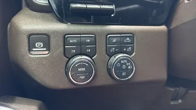 2025 Chevrolet Silverado 3500HD LTZ