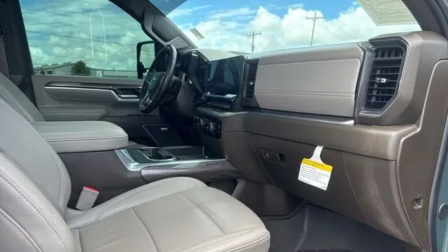2025 Chevrolet Silverado 3500HD LTZ