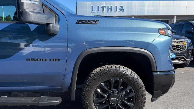 2025 Chevrolet Silverado 3500HD LTZ