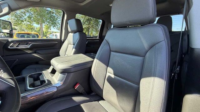 2025 Chevrolet Silverado 3500HD LTZ