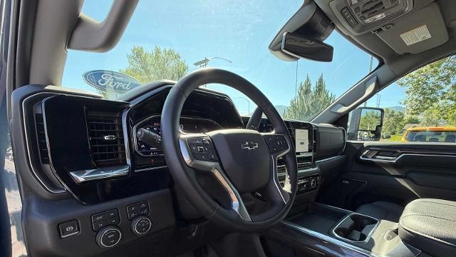 2025 Chevrolet Silverado 3500HD LTZ