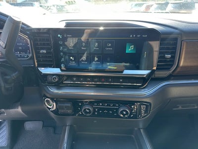 2025 Chevrolet Silverado 3500HD 4X4 High Country 4DR Crew Cab SB SRW