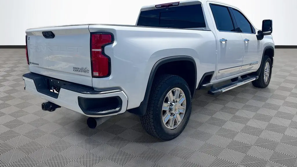 2025 Chevrolet Silverado 3500HD High Country
