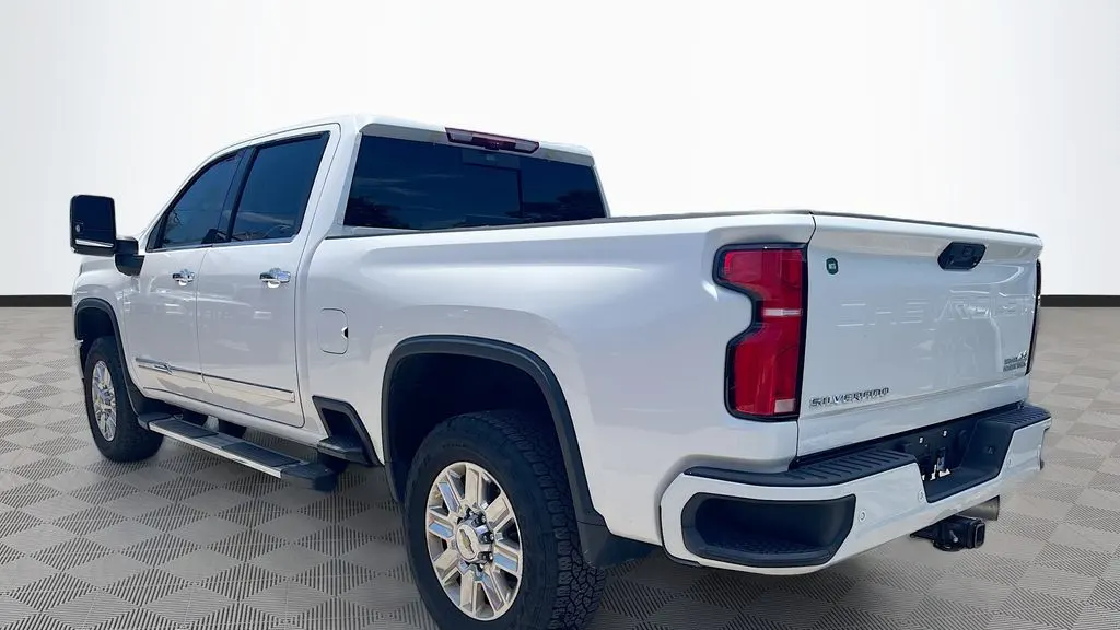 2025 Chevrolet Silverado 3500HD High Country