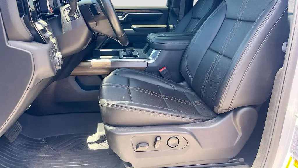 2025 Chevrolet Silverado 3500HD High Country