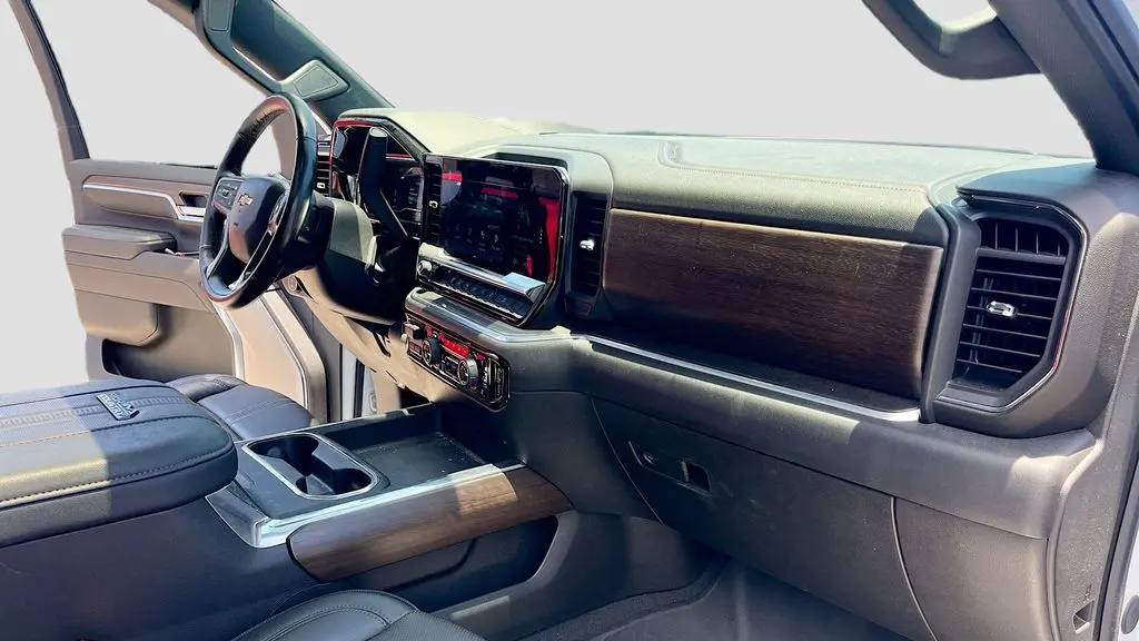 2025 Chevrolet Silverado 3500HD High Country