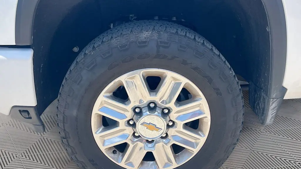 2025 Chevrolet Silverado 3500HD High Country