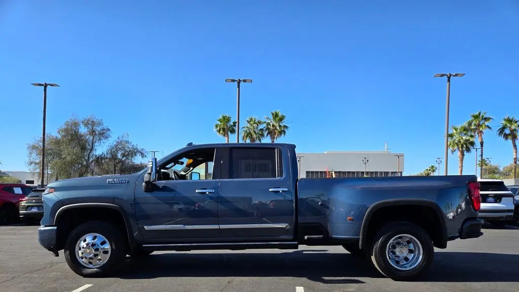 2025 Chevrolet Silverado 3500HD High Country