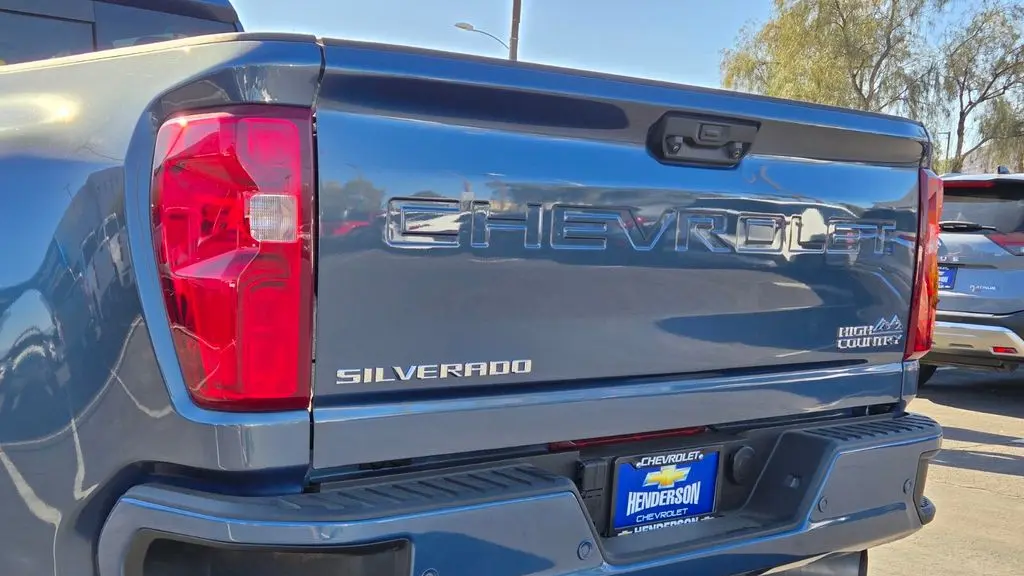 2025 Chevrolet Silverado 3500HD High Country