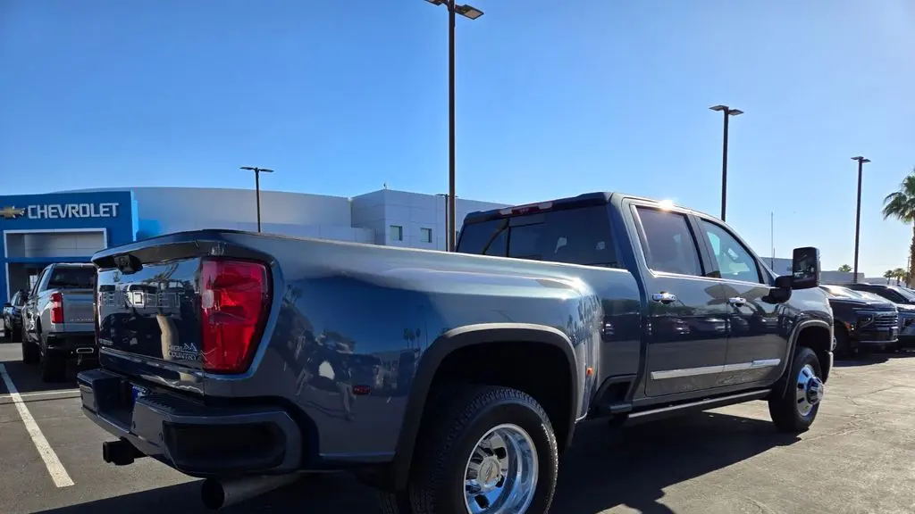 2025 Chevrolet Silverado 3500HD High Country