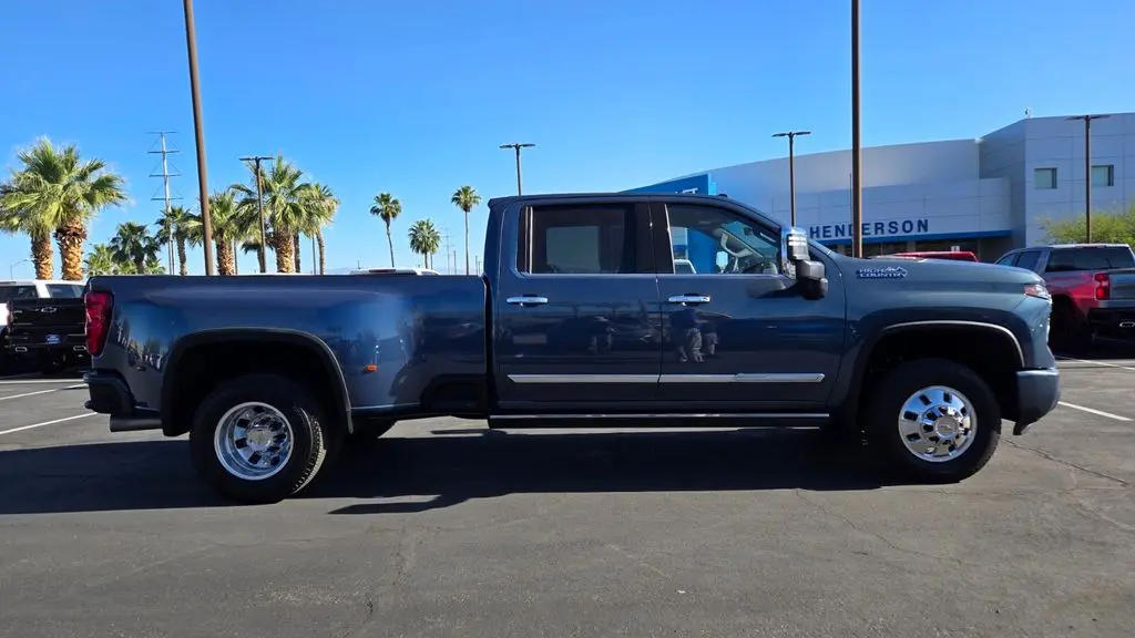 2025 Chevrolet Silverado 3500HD High Country