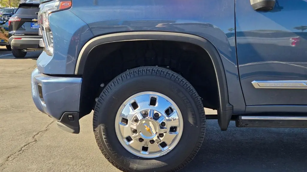2025 Chevrolet Silverado 3500HD High Country
