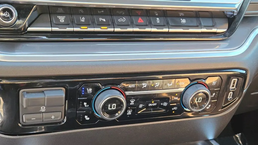 2025 Chevrolet Silverado 3500HD High Country