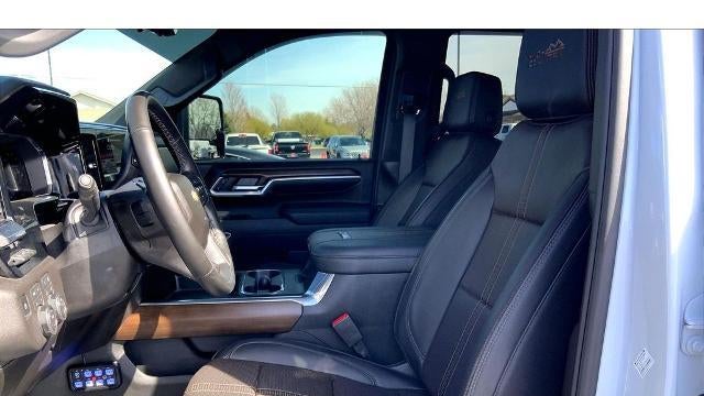 2026 Chevrolet Silverado 3500HD High Country