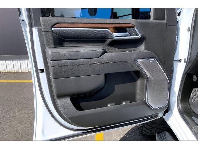 2026 Chevrolet Silverado Hd - $81,995
